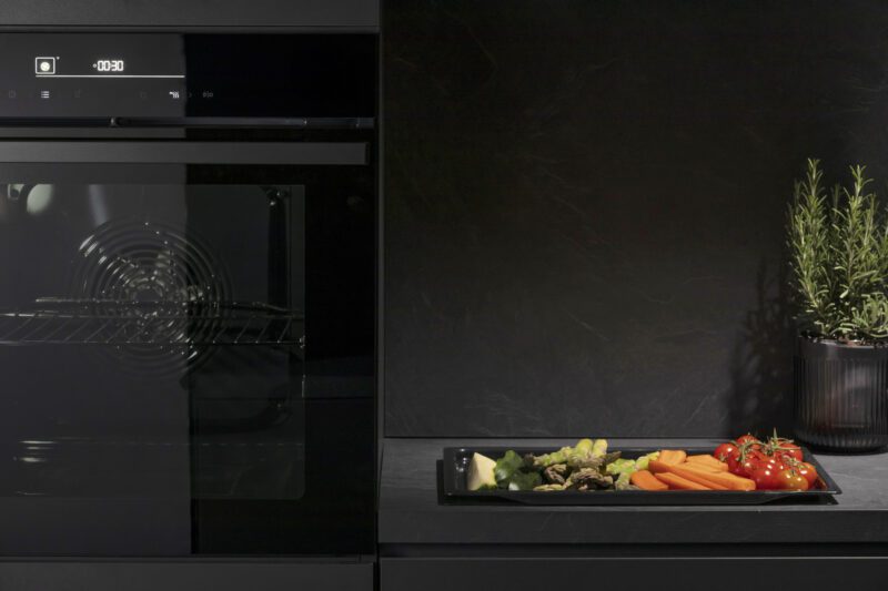Four multifonctions SteamAdd+<br>pyrolyse<br>HO66F PizzaChef