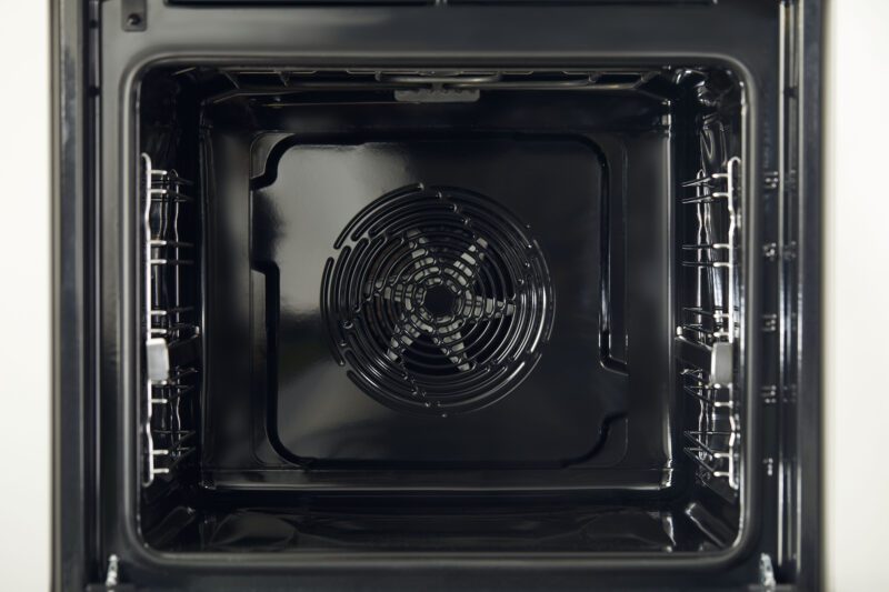 Four multifonctions SteamAdd+<br>pyrolyse<br>O643PX